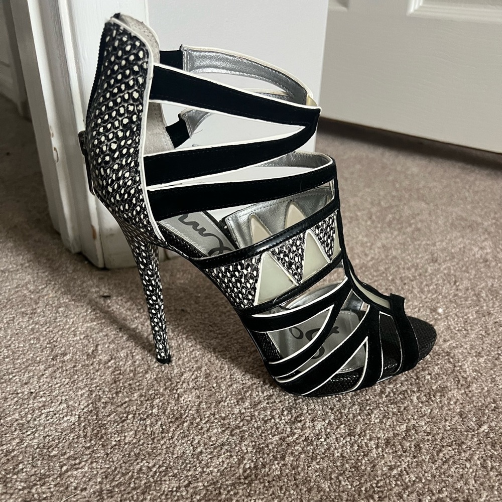 Black and white sam Edelman heeled sandals